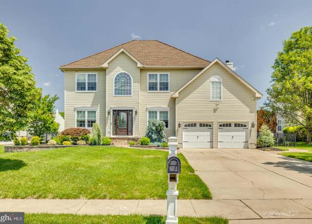 Property at 8 Adams Ln, Hainesport, NJ 08036, 4 beds, 2.5 baths