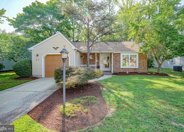 Property at 27 Niland Ln, Woodbury, NJ 08096, 2 beds, 1.5 baths