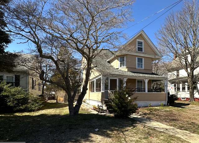 Property at 228 N Green St, Tuckerton, NJ 08087, 3 beds, 1 bath