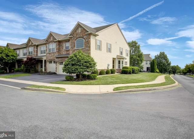 Property at 447 Nursery Dr N, Mechanicsburg, PA 17055, 3 beds, 2.5 baths