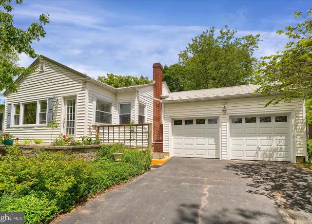 Property at 934 Houserville Rd, State College, PA 16801, 4 beds, 3 baths