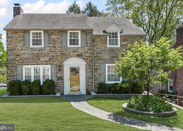 Property at 1013 Crest Rd, Wynnewood, PA 19096, 3 beds, 2 baths
