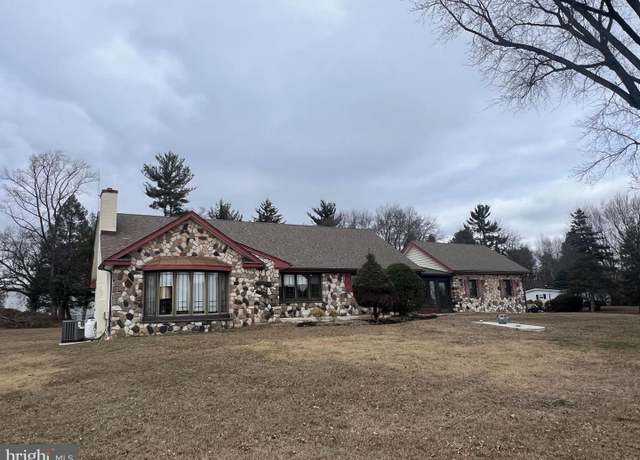 Property at 2732 Old Cedar Grove Rd, Broomall, PA 19008, 3 beds, 2.5 baths