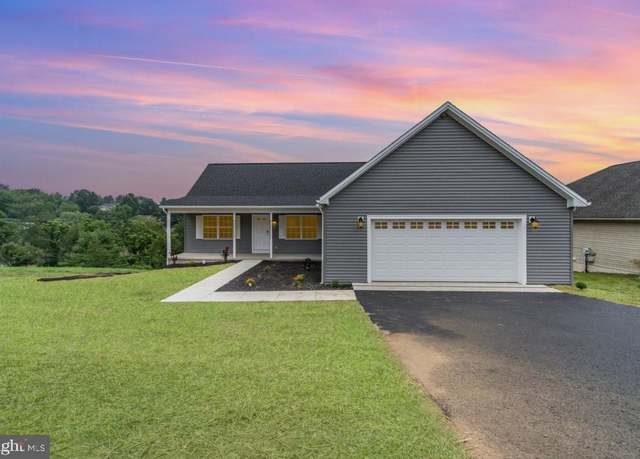 Property at 864 Wynonah Dr, Auburn, PA 17922, 3 beds, 2 baths