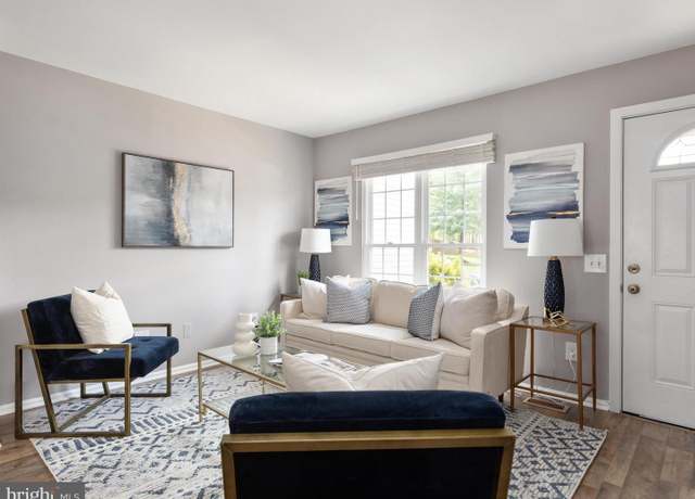 Property at 14754 Green Park Way, Centreville, VA 20120, 3 beds, 2.5 baths