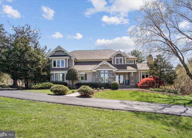 Property at 11300 Antrim Ct, Great Falls, VA 22066, 6 beds, 6 baths