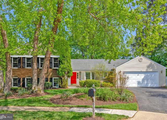 Property at 9001 Streamview Ln, Vienna, VA 22182, 4 beds, 3.5 baths