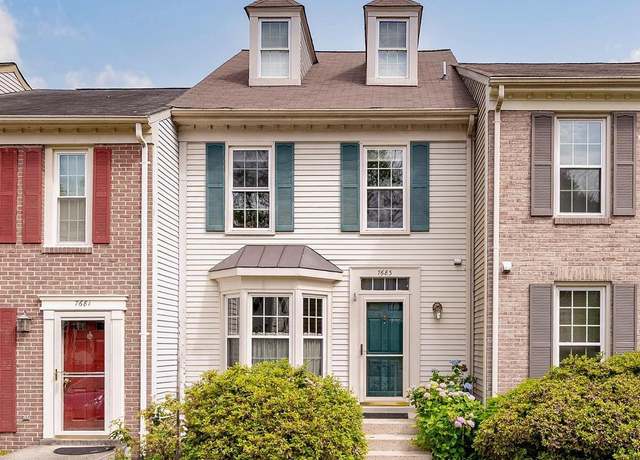 Property at 7683 Northern Oaks Ct, Springfield, VA 22153, 3 beds, 2.5 baths