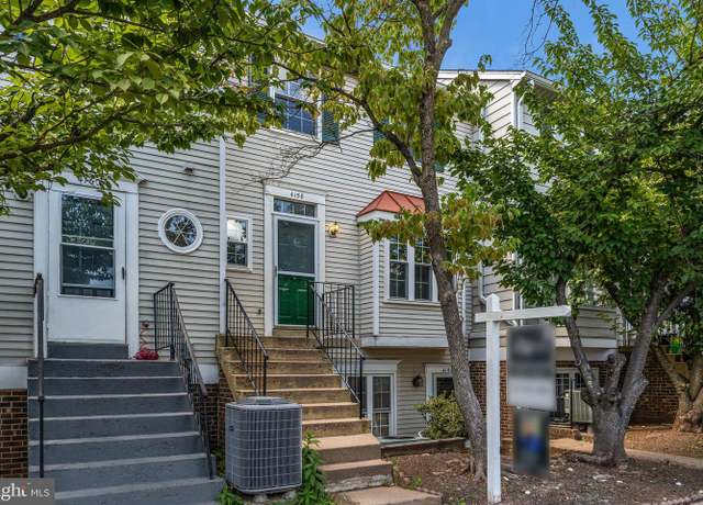 Property at 4158 Pleasant Meadow Ct Unit 108D, Chantilly, VA 20151, 3 beds, 2.5 baths