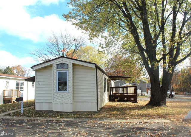 Property at 732 Berry Rd, Wilmington, DE 19810, 2 beds, 2 baths