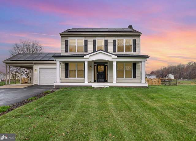 Property at 433 Park Ave, New Castle, DE 19720, 3 beds, 2.5 baths