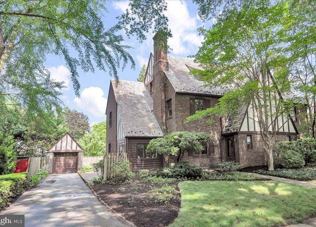 Property at 901 Blackshire Rd, Wilmington, DE 19805, 5 beds, 2.5 baths