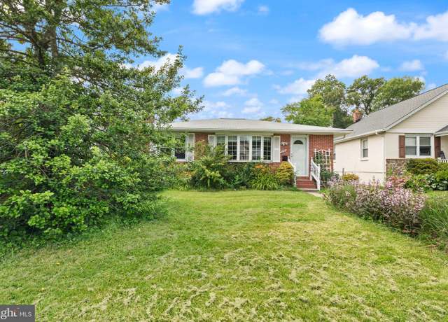 Property at 8122 Ridgely Oak Rd, Parkville, MD 21234, 2 beds, 1.5 baths