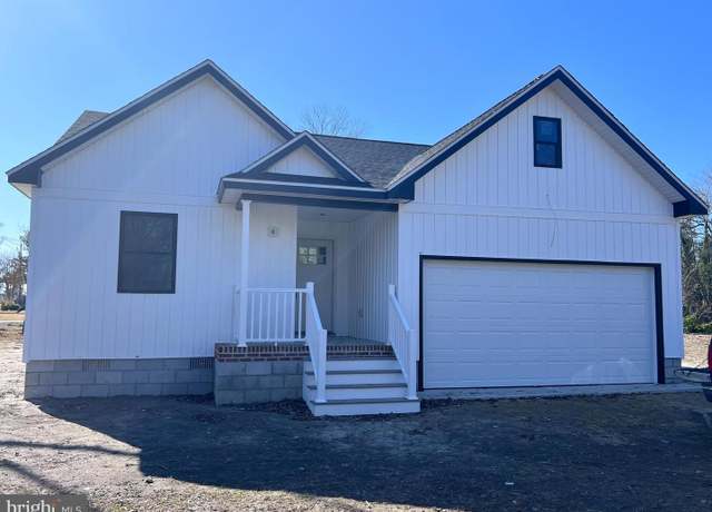 Property at 200 Railroad Ave, Hurlock, MD 21643, 3 beds, 2 baths
