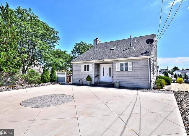 Property at 46 Amherst Dr, Bayville, NJ 08721, 3 beds, 2 baths