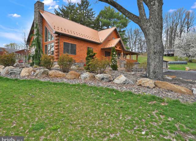 Property at 1918 Friedensburg Rd, Reading, PA 19606, 4 beds, 3 baths