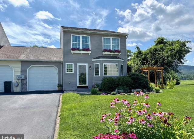 Property at 16 Seltzer Ave, Womelsdorf, PA 19567, 3 beds, 2.5 baths