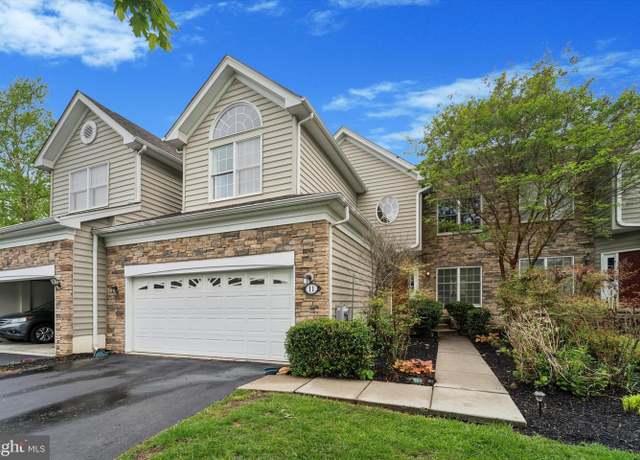 Property at 11 Sloan Rd, West Chester, PA 19382, 3 beds, 2.5 baths