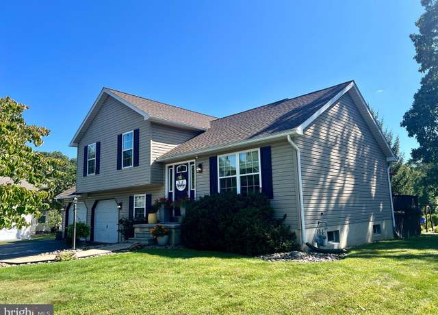 Property at 2219 Wooded Way, Huntingdon, PA 16652, 3 beds, 2.5 baths