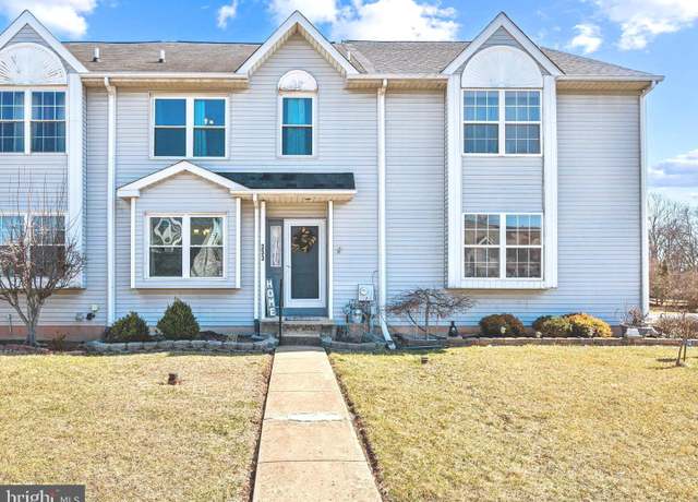 Property at 333 Bradford Ln, Lansdale, PA 19446, 3 beds, 2.5 baths