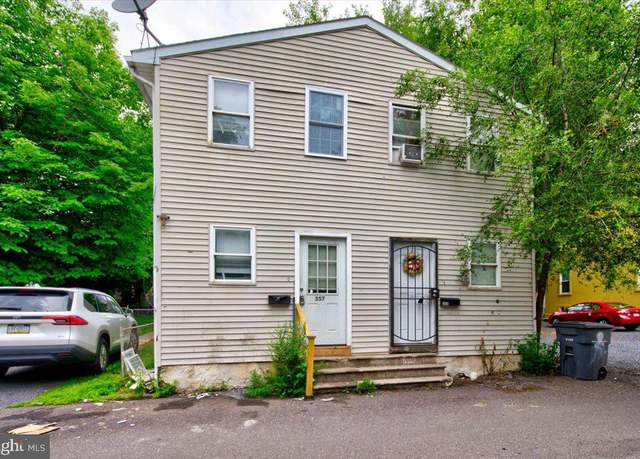 Property at 357 Union Aly, Pottstown, PA 19464, 2 beds, 1 bath
