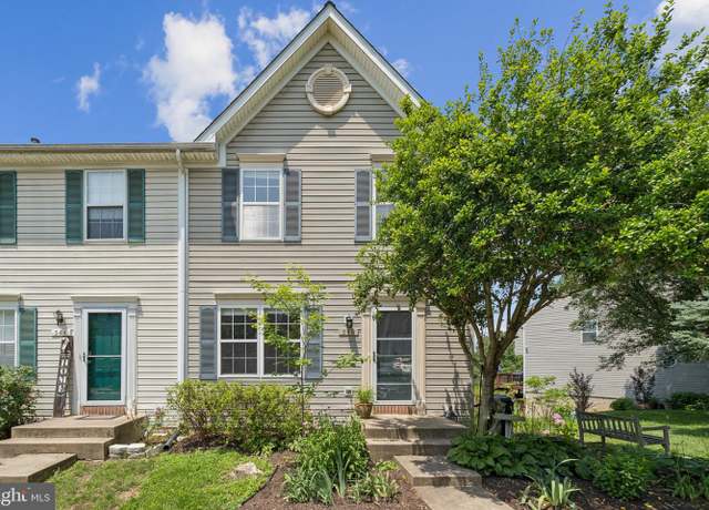 Property at 546 Highland Towne Ln, Warrenton, VA 20186, 2 beds, 3 baths