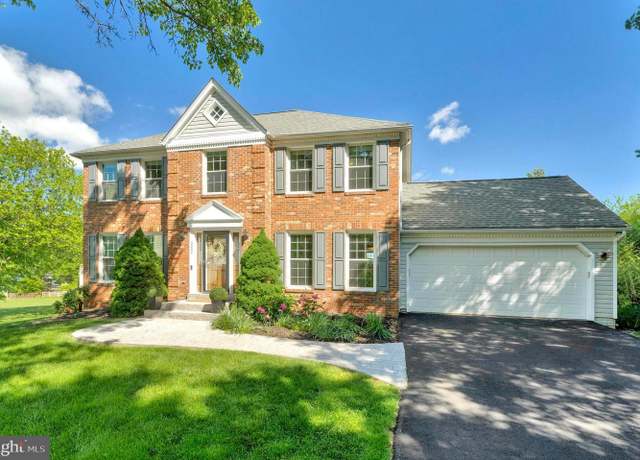 Property at 3004 Dower House Dr, Herndon, VA 20171, 4 beds, 3.5 baths