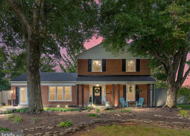 Property at 4204 Kincaid Ct, Chantilly, VA 20151, 5 beds, 2.5 baths