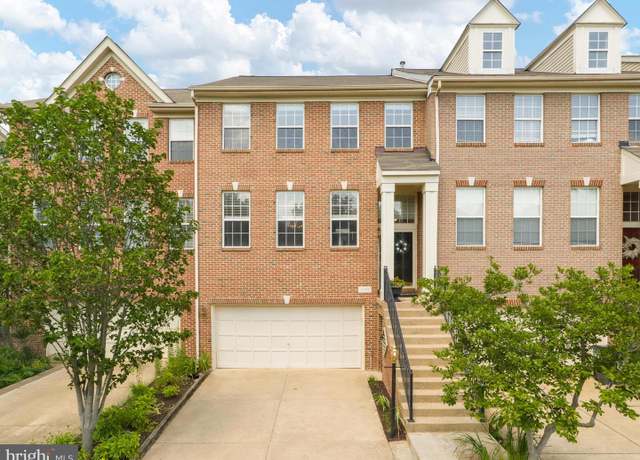 Property at 2662 Logan Wood Dr, Herndon, VA 20171, 4 beds, 3.5 baths