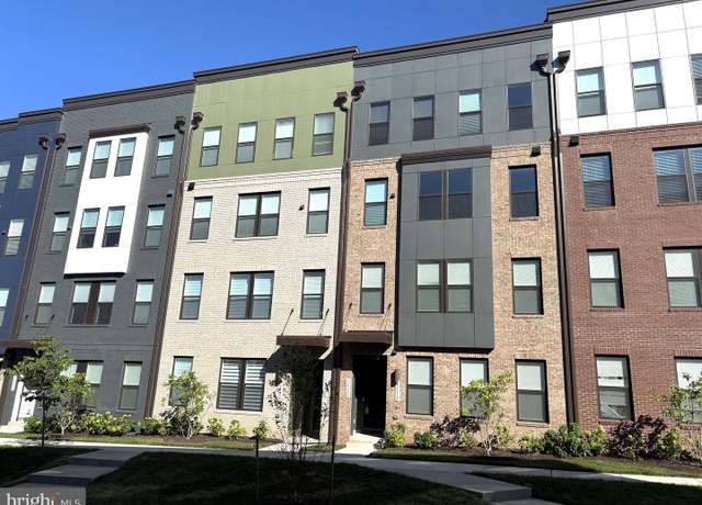 Property at 14130 Gypsum Loop #72, Chantilly, VA 20151, 3 beds, 2.5 baths