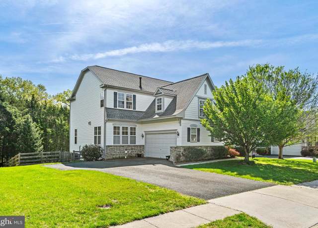 Property at 9338 Falling Water Dr, Bristow, VA 20136, 5 beds, 3.5 baths