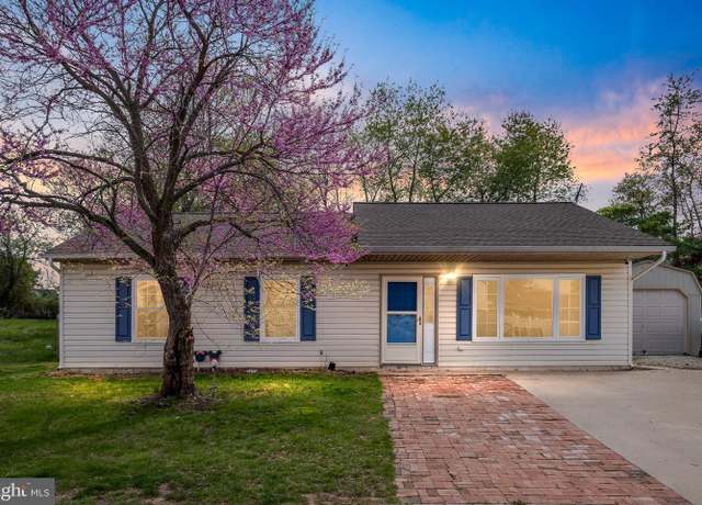 Property at 9 Honeysuckle Dr, Newark, DE 19702, 3 beds, 2 baths