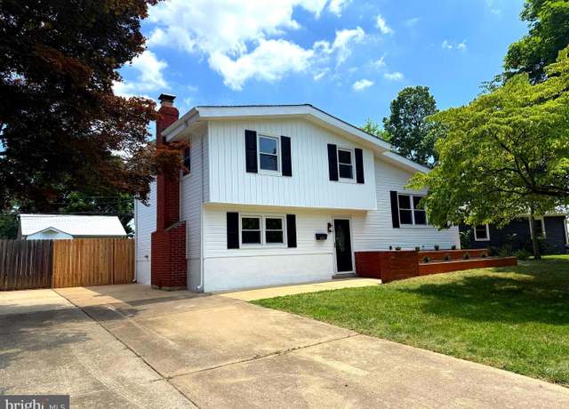 Property at 1100 Dorchester Dr, Newark, DE 19713, 3 beds, 2 baths
