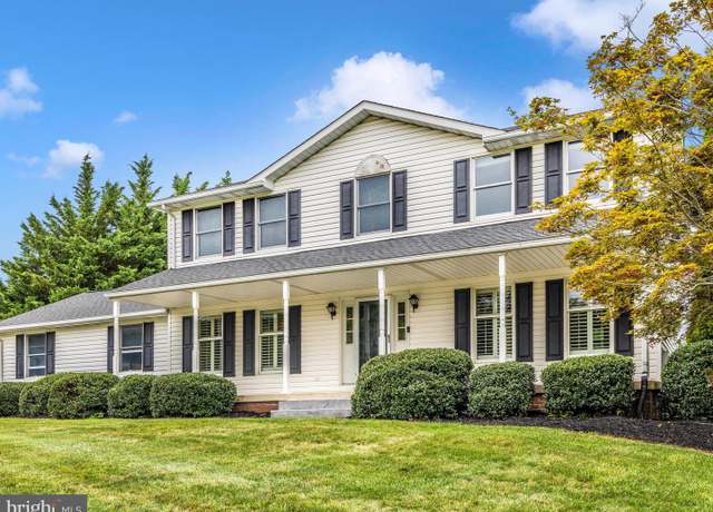 Property at 7002 Springdale Ln, Middletown, MD 21769, 5 beds, 3.5 baths