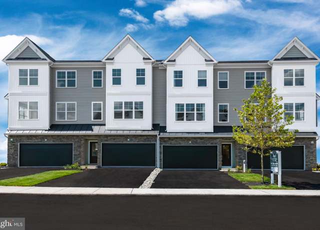 Property at 34 Warren Dr #16, Chalfont, PA 18914, 3 beds, 3.5 baths