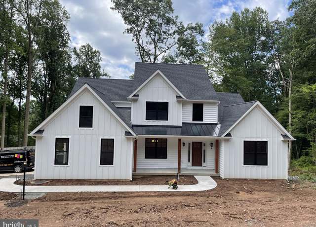 Property at 1625 Canary Rd, Quakertown, PA 18951, 3 beds, 2.5 baths