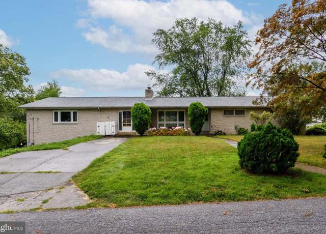 Property at 6041 Briar Dr, Harrisburg, PA 17111, 4 beds, 3 baths
