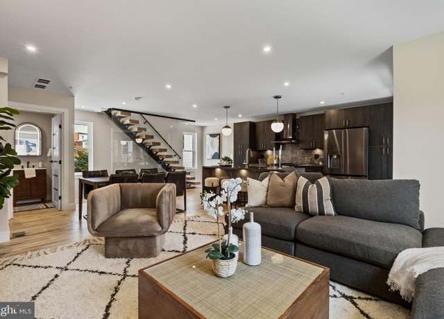 Property at 2715 W Flora St, Philadelphia, PA 19121, 3 beds, 2.5 baths