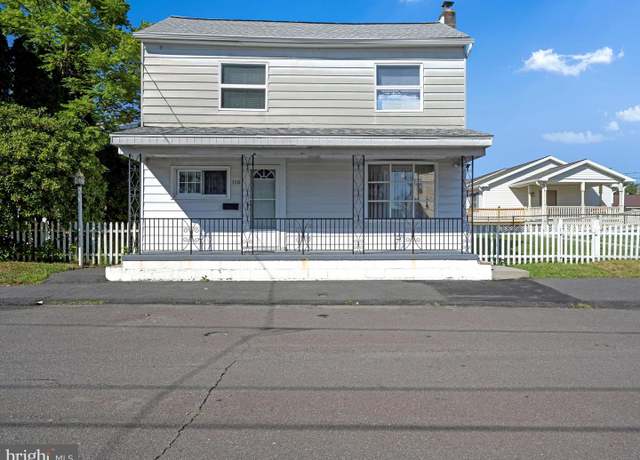 Property at 316 N Center St, Frackville, PA 17931, 4 beds, 1.5 baths