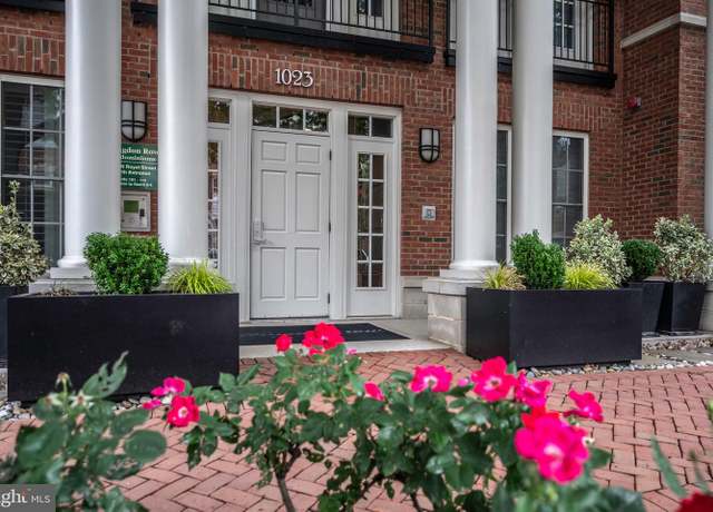 Property at 1023 N Royal St #104, Alexandria, VA 22314, 1 bed, 1 bath