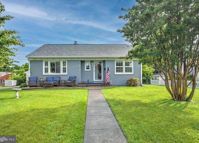 Property at 5 Rockcroft Dr, Berryville, VA 22611, 3 beds, 2 baths