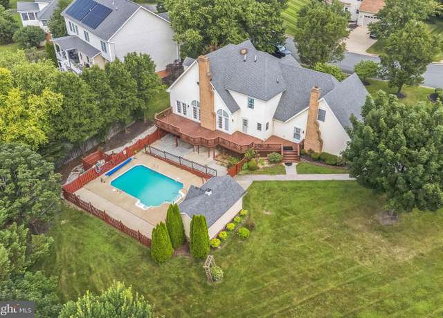 Property at 101 Winterberry Ct, Winchester, VA 22602, 4 beds, 3.5 baths