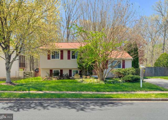 Property at 15019 Olddale Rd, Centreville, VA 20120, 3 beds, 2.5 baths