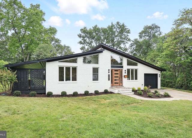 Property at 7904 Holmes Run Dr, Falls Church, VA 22042, 4 beds, 2 baths
