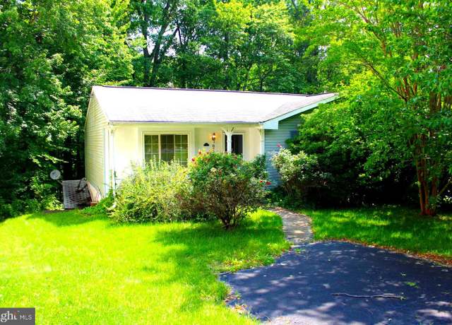 Property at 8406 Rainbow Bridge Ln, Springfield, VA 22153, 4 beds, 2 baths