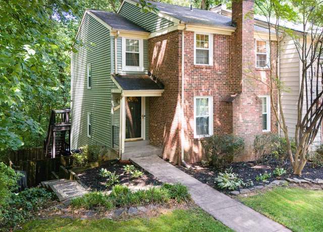 Property at 5730 Walnut Wood Ln, Burke, VA 22015, 4 beds, 2.5 baths