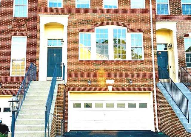 Property at 22047 Avonworth Sq, Broadlands, VA 20148, 3 beds, 3.5 baths