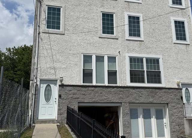 Property at 21 Rose Ln, New Castle, DE 19720, 3 beds, 2.5 baths