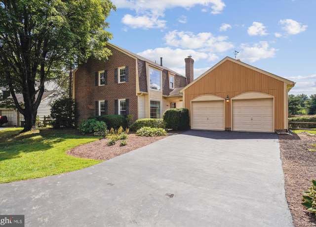 Property at 9912 Dellcastle Rd, Gaithersburg, MD 20886, 4 beds, 3 baths