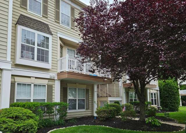 Property at 1106 Crestmont Dr, Mantua, NJ 08051, 2 beds, 1.5 baths